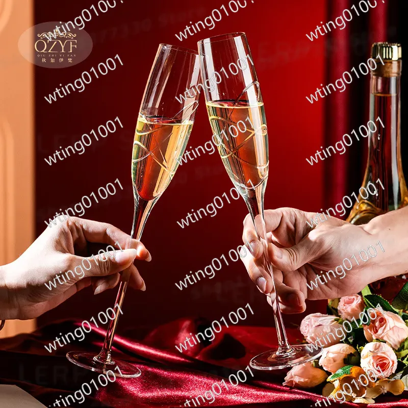 for QZYF Qiuzhi Yifan Hand Car - Champagne Flute Pair recension och pris