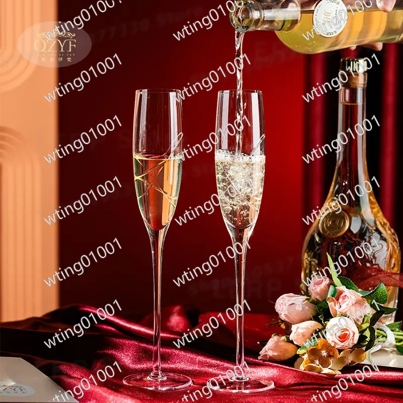 for QZYF Qiuzhi Yifan Hand Car - Champagne Flute Pair recension och pris