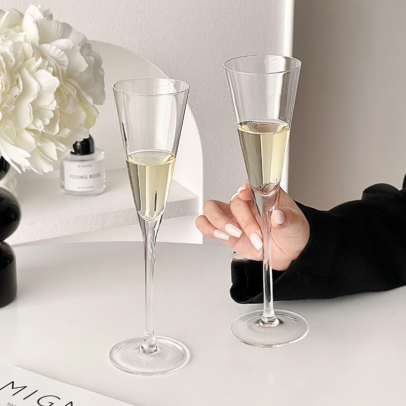 French Romantic Ceremonial Cha - Champagne Flute Pair recension och pris